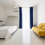 Apartamento Casa Ue' Ue' - Piazza Dante & Wi-fi