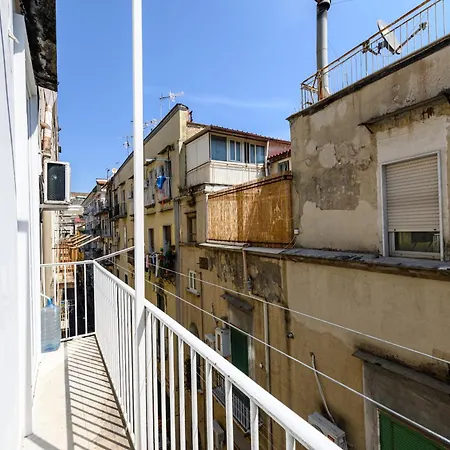 Casa Ue' Ue' - Piazza Dante & Wi-fi Apartament Neapol
